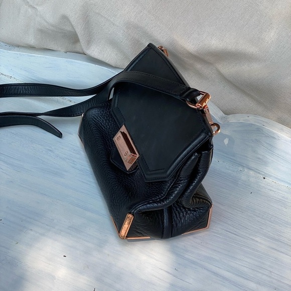 Alexander Wang Rose Gold lock black leather crossbody bag - Picture 10 of 11